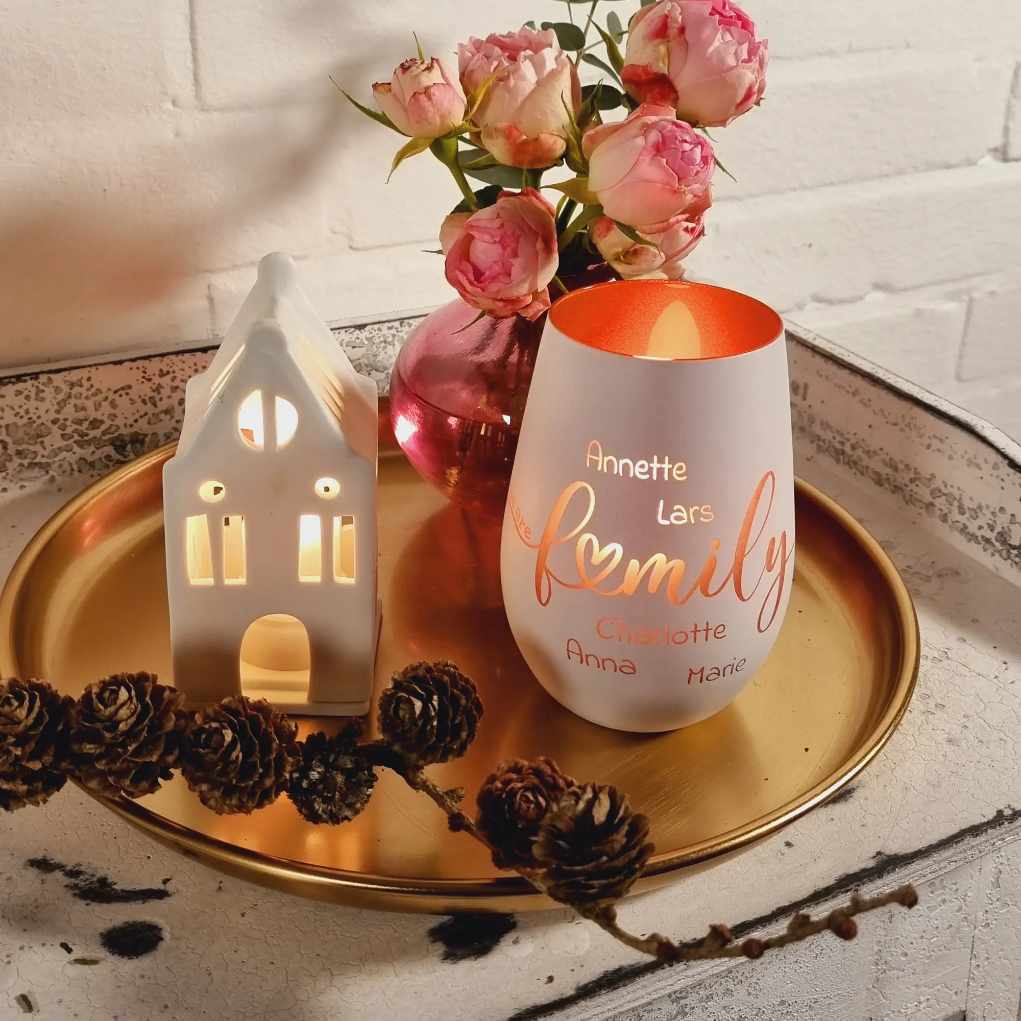 Bild-von-91-831532-Goodtimes-Windlicht-We-Are-Family-Weiss_Bronze-_Namen_